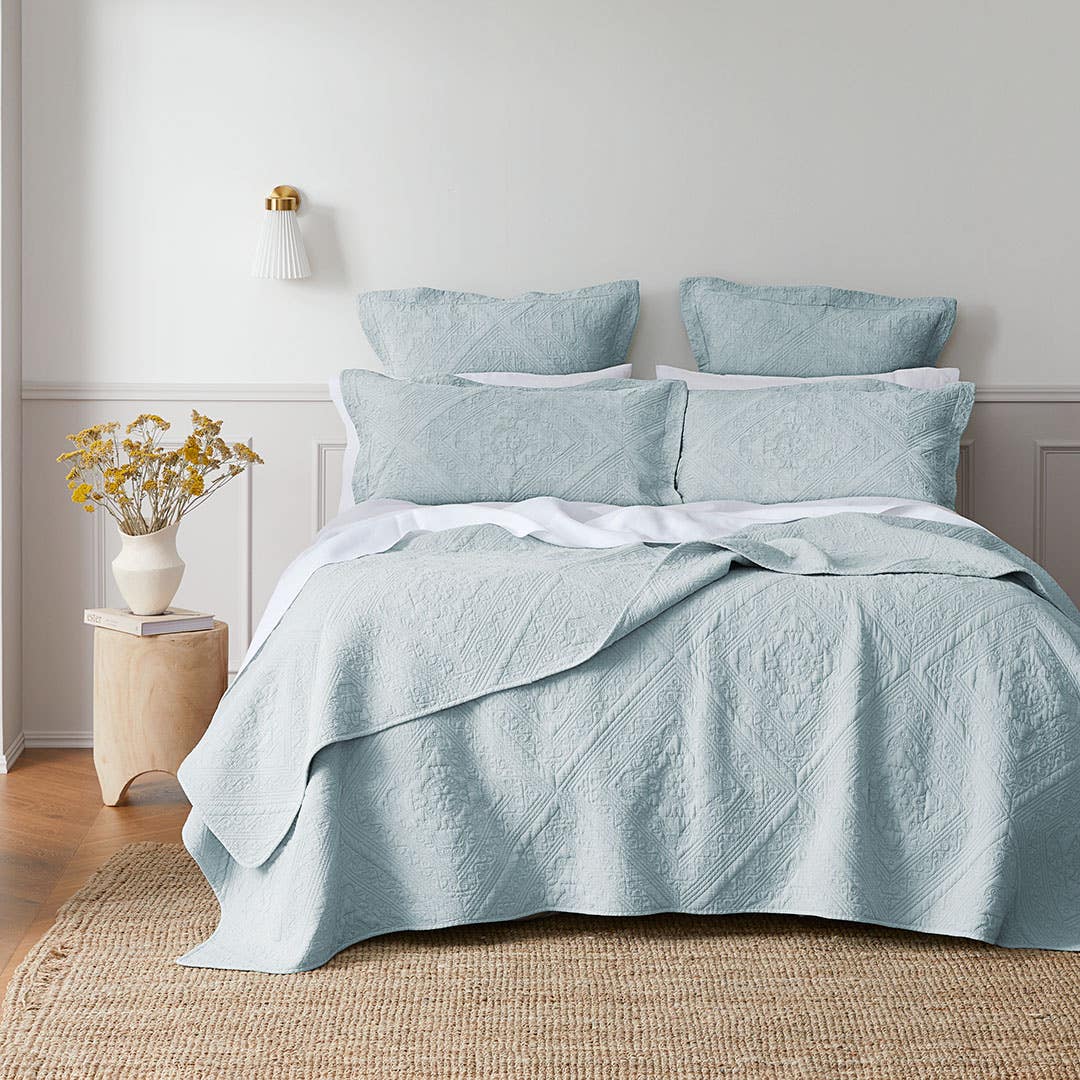 Asher Coverlet - Cloud Blue